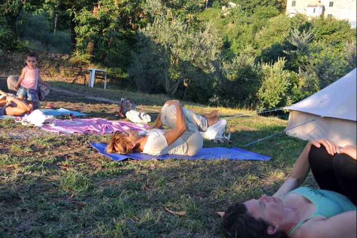 Lezioni di yoga in agricampeggio Maremma Toscana